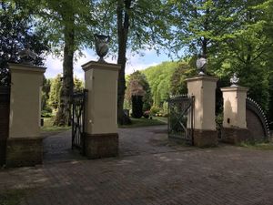 Neuer Friedhof Eingang 15052021 01.jpg