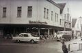 Das Hauptgebäude an der Osterstraße, Ecke Neuer Weg um 1965.