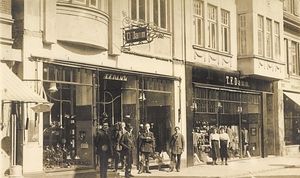 Neuer Weg 30 T F Damm Silomon um 1915 01.jpg