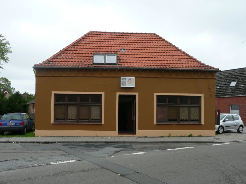 Datei:Große Mühlenstraße 68 - Dart Club - 29062013.jpg