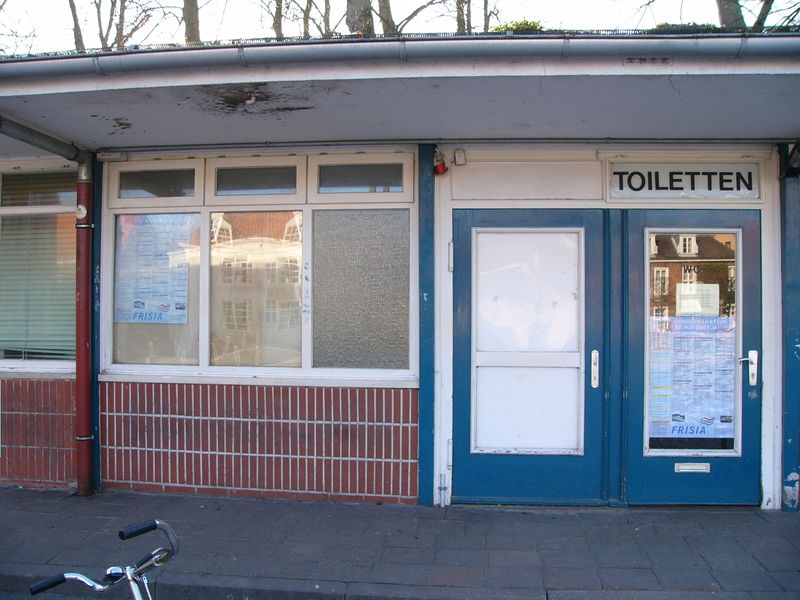 Datei:Marktpavillion - 05022005 (4).jpg