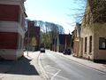 Mit Blick zum Markt, rechts mittig die Schlosserei Haas - Aufnahme vom 23. April 2004.