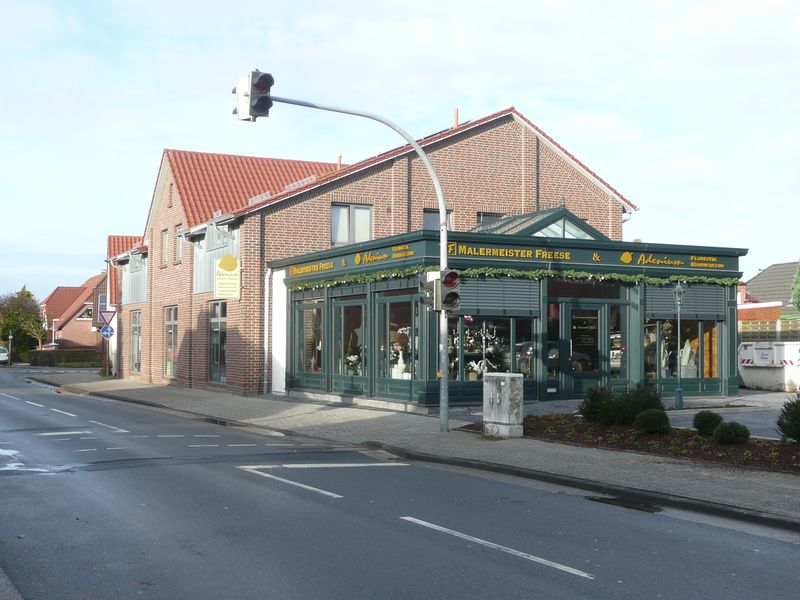 Datei:0Knyphausenstraße 32 - Adenium Floristik + Maler Freese - 11 12 2016.jpg