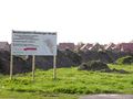 Bauschild für das neu erschlossene Neubaugebiet - Aufnahme vom 3. Mai 2006.