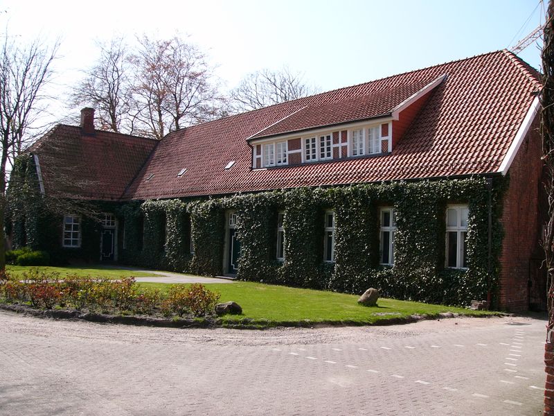 Datei:Fräuleinshof - 24052005.jpg