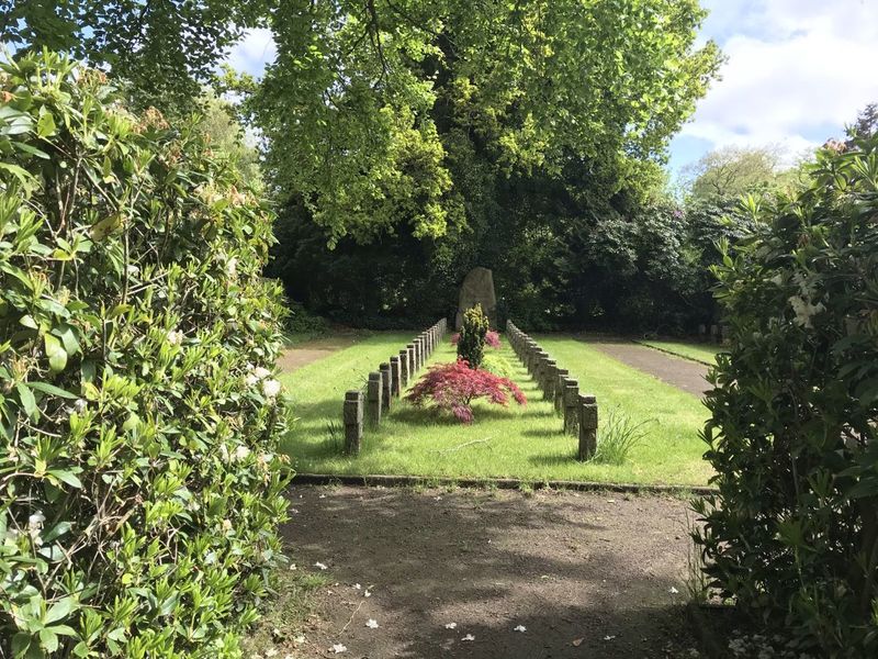 Datei:Neuer Friedhof Soldatenfriedhof 15052021 07.jpg