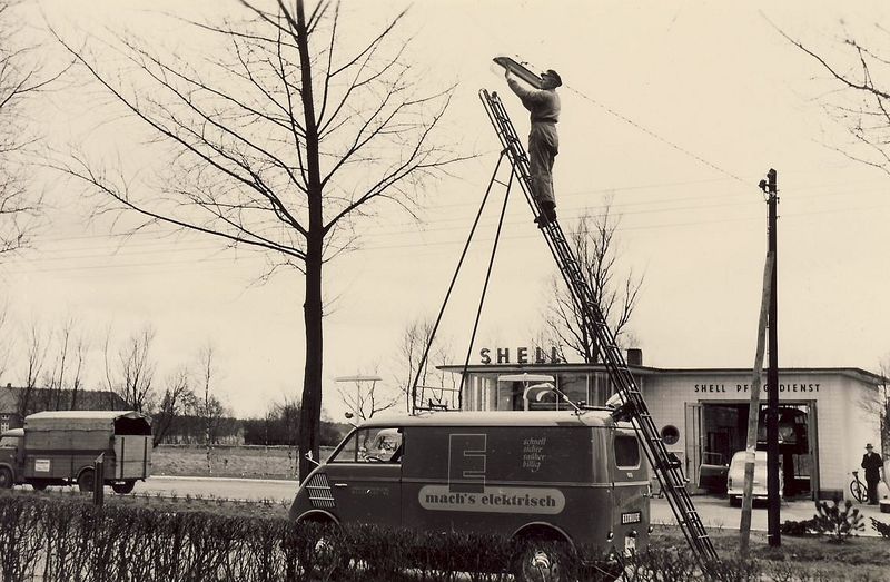 Datei:Tidofeld Heerstraße Tankstelle EWE um 1960 01.jpg