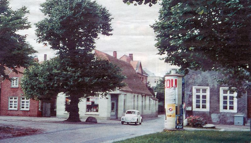 Datei:Am Markt Pannkooksboom Haus Vienna Anton Götz um 1965 01.jpg.jpg