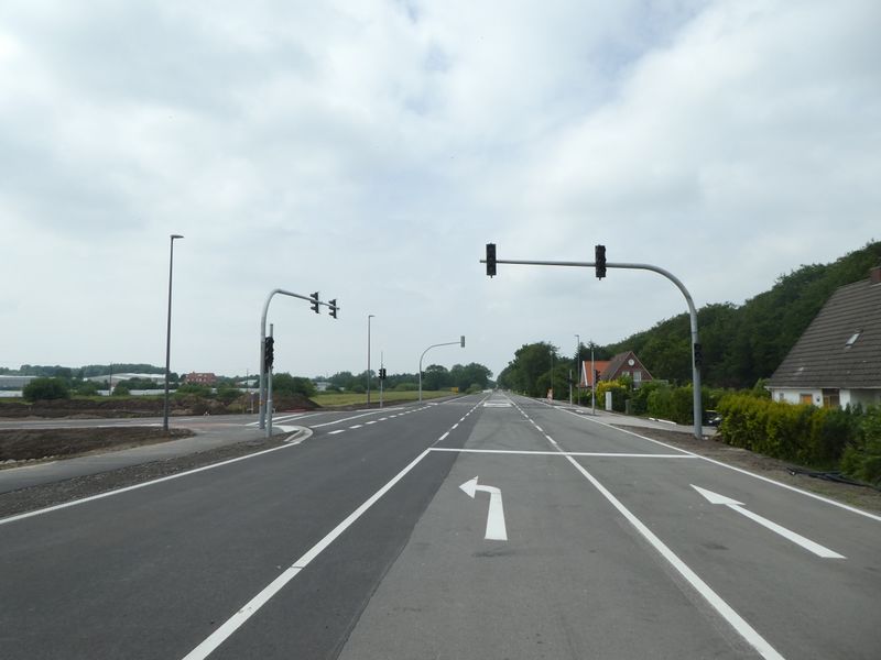 Datei:Bundesstraße - 19062021.jpg