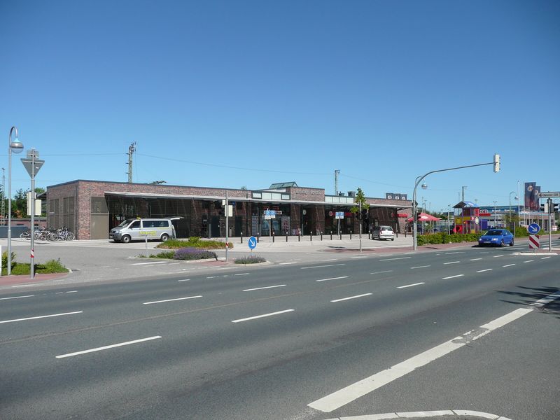 Datei:Bahnhof Norden 03062011.jpg