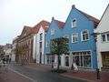 Neuer Weg 49 + 50 - Immobilien und Reisebüro, nach Renovierung - Aufnahme vom 25. Oktober 2014.