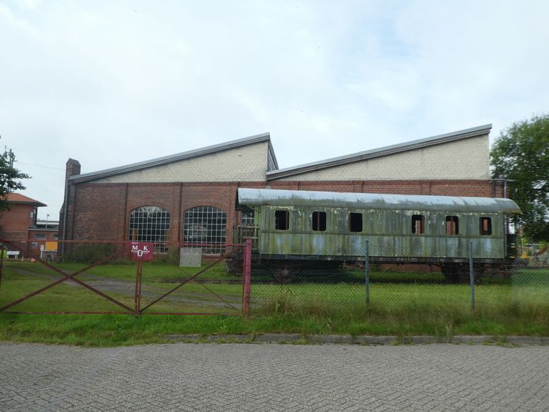 Datei:Am Bahndamm 4 - 12092021 (2).jpg