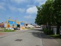 Blick in die Straße mit dem Zirkus Olympia auf der freien Fläche - Aufnahme vom 30. Juni 2019.