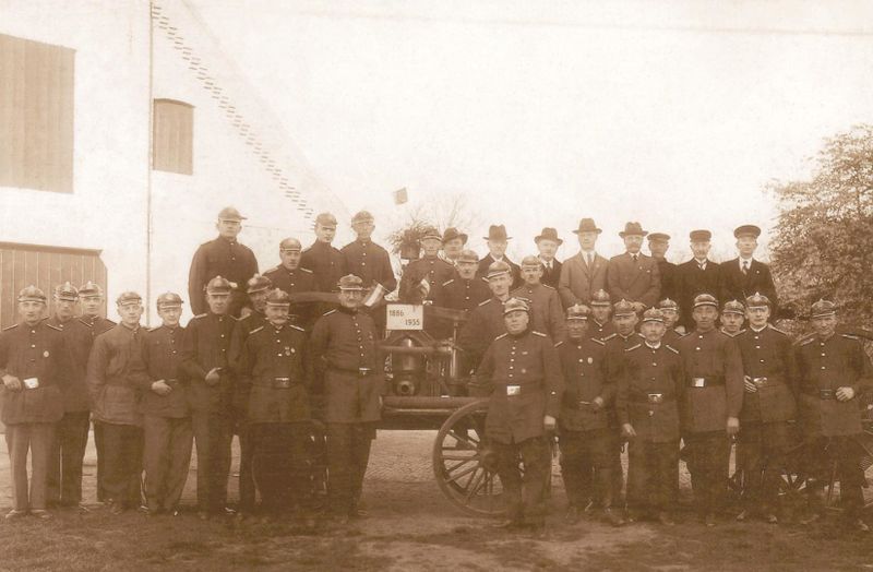 Datei:Feuerwehr Norden 1935 01.jpg