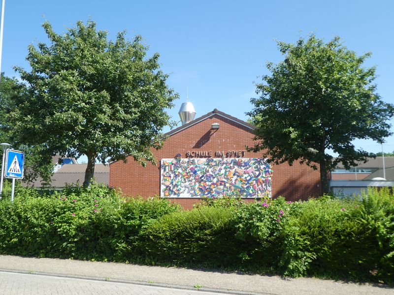 Datei:Schule im Spiet - 27062021.jpg