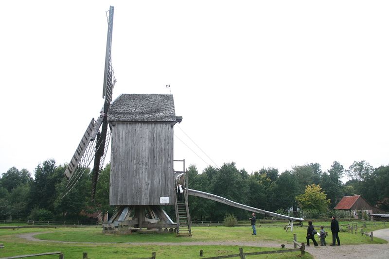 Datei:Bockwindmühle Museumsdorf Cloppenburg Beispiel.jpg