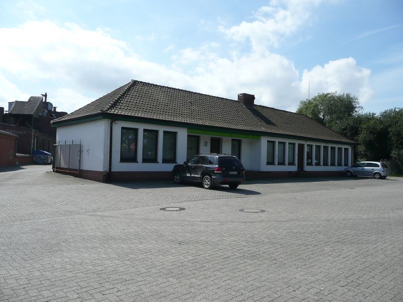 Datei:Raiffeisenstraße - 16082009.jpg