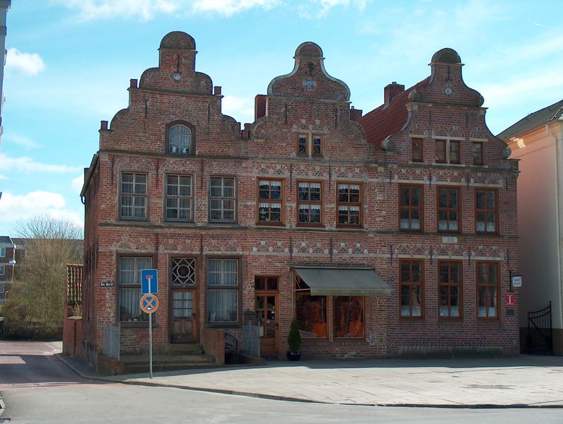 Datei:Drei Schwestern 06042003.jpg